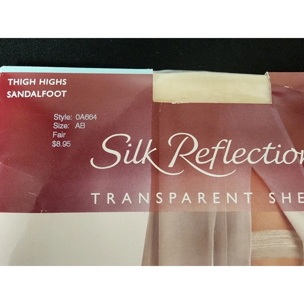 New‎ Hanes Silk Reflections Thigh Highs Sandalfoot Sheer Hosiery Fair Size AB